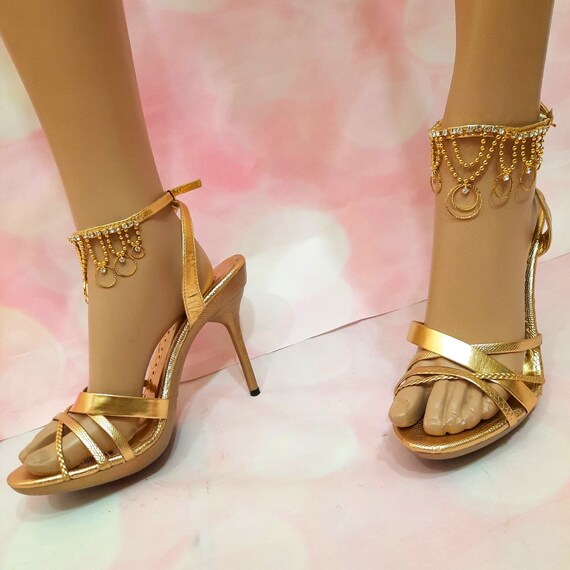 yellow heels size 10