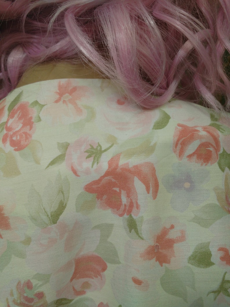 Vintage 80s Cropped Floral Top Button Front Blouse Puff Sleeves Boxy Size ML Cream Pink Green