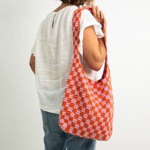 Pink and Orange Crochet Bag with PomPoms, Crochet shoulder bag, pink and orange summer bag, boho tote, checkered print bag, pink check bag image 4