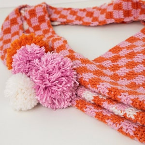 Pink and Orange Crochet Bag with PomPoms, Crochet shoulder bag, pink and orange summer bag, boho tote, checkered print bag, pink check bag image 9