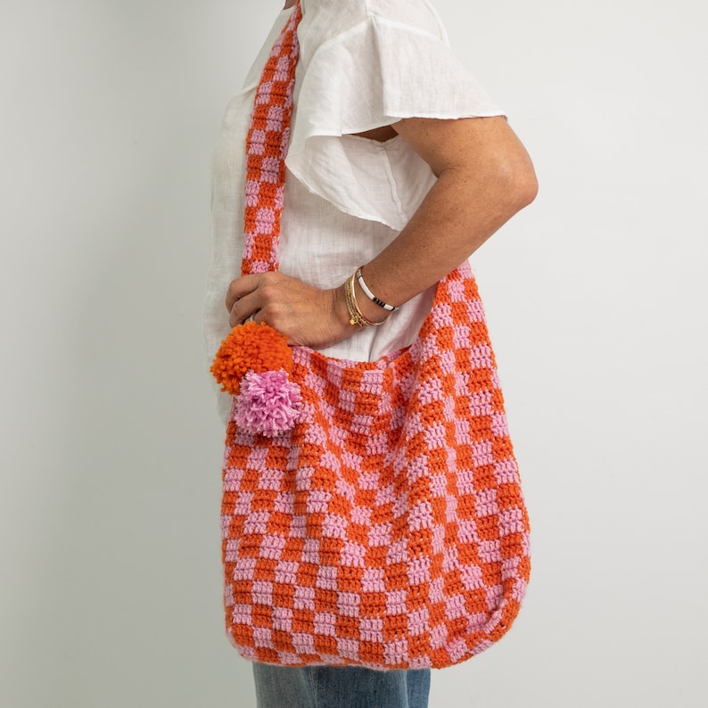 Pink and Orange Crochet Bag with PomPoms, Crochet shoulder bag, pink and orange summer bag, boho tote, checkered print bag, pink check bag image 2