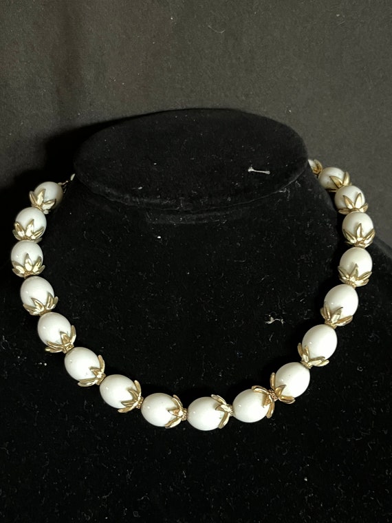 Crown Trifari Retro Acrylic White Bead Necklace