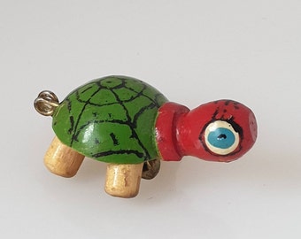 Vintage Tortoise Brooch, Wooden Hand painted Tortoise Brooch Pin, Cute Tortoise /Turtle Brooch