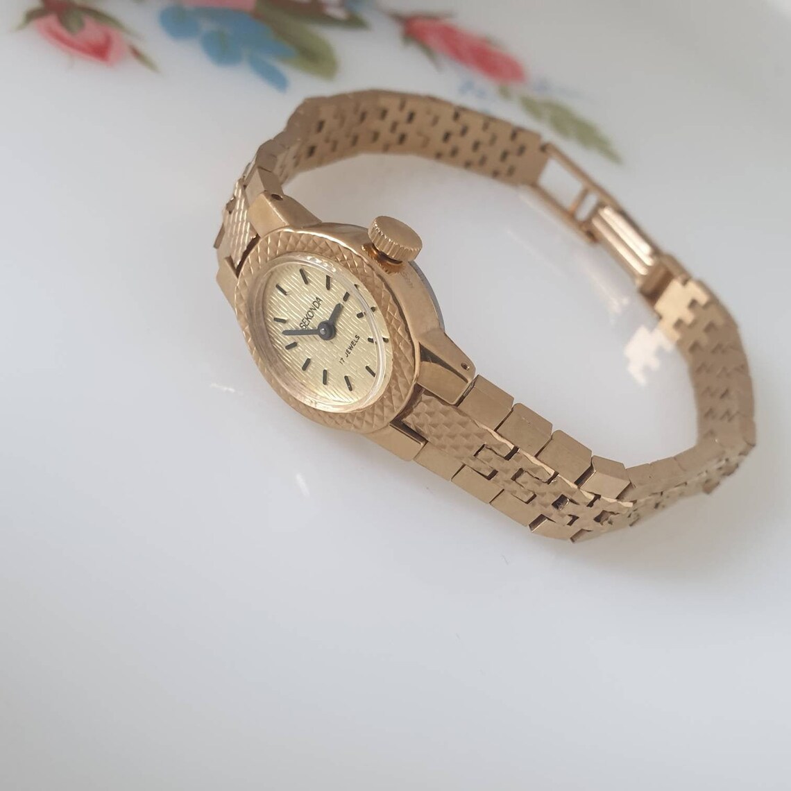 Wind Up Sekonda Ladies Watch Vintage Mechanical Sekonda Etsy