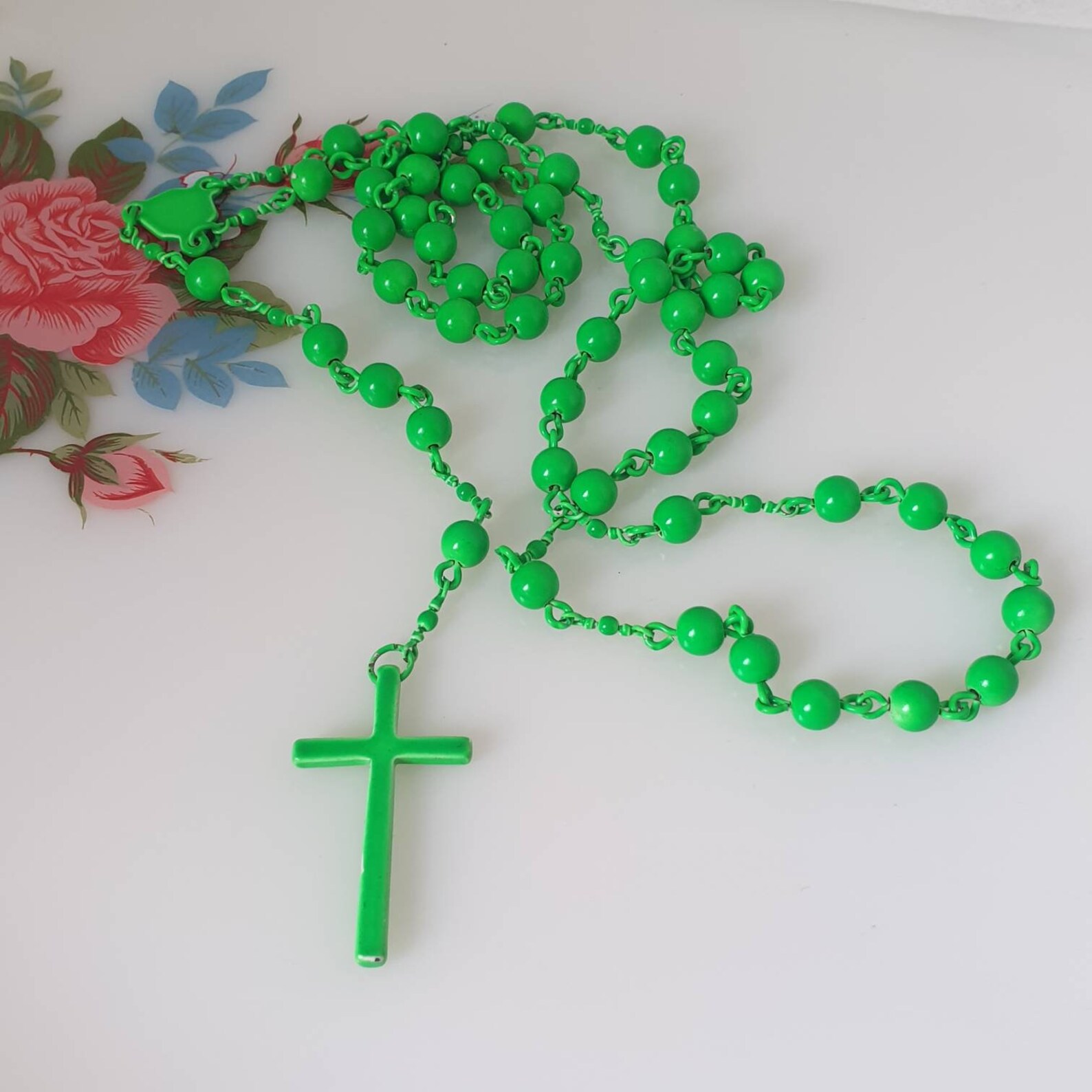 Green Rosary Necklace Vintage Bright Green Enamel Rosary Bead Etsy