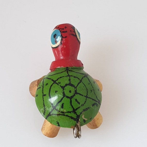 Vintage Tortoise Brooch, Wooden Hand painted Tort… - image 4