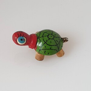 Vintage Tortoise Brooch, Wooden Hand painted Tortoise Brooch Pin, Cute Tortoise /Turtle Brooch image 9