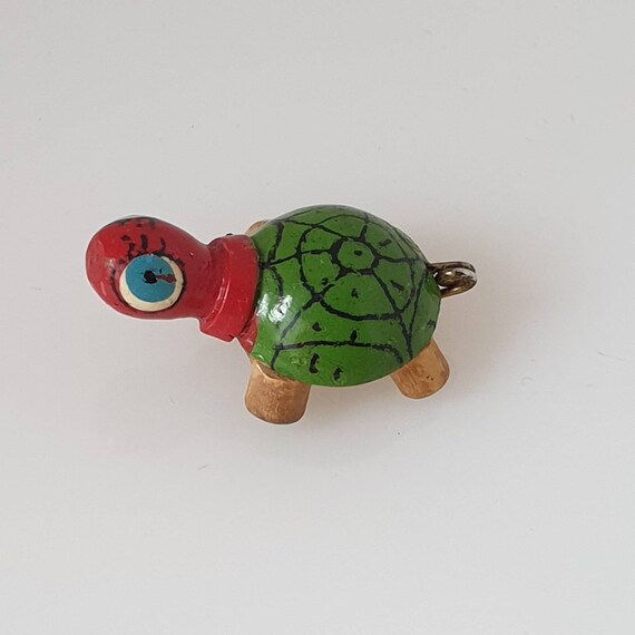 Vintage Tortoise Brooch, Wooden Hand painted Tort… - image 9