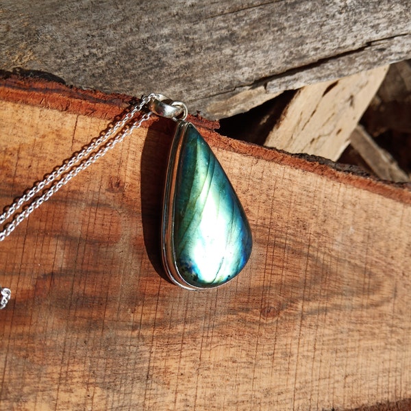 Labradorite Pendant, Sterling Silver Pendant Large labradorite pendant,MULTI COLOURlabradorite,Gift For Her Him,Boho Pendant,Healing Crystal