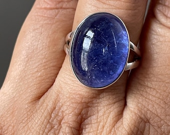 Tansanitring, ovaler blauer Cabochon aus Sterlingsilber, Statement-Ring mit königsviolettem Edelstein, handgefertigte Fassung, Cocktail-Schmuckstück, Geburtsstein für Dezember
