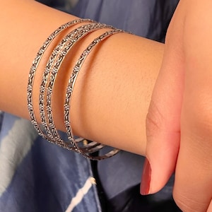 Pulseira de prata esterlina feita à mão, pulseiras indianas, pulseira de punho vintage, pulseira esculpida à mão, presente exclusivo para ela, joias de casamento