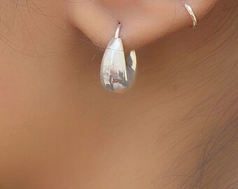 Huggie Hoop Örhängen i Sterlingsilver, Lätt Minimalistisk Design