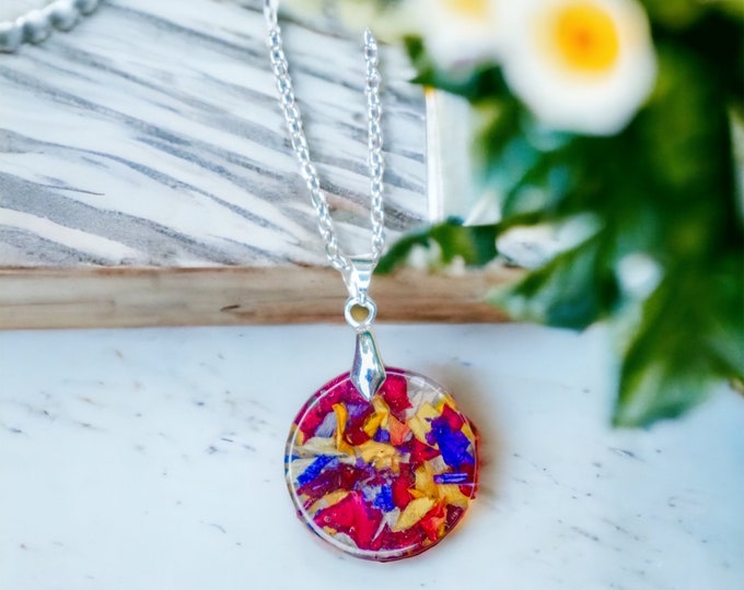 Round petal necklace. Memorial Beads. Wedding Flowers. Jewelry made from Funeral Flowers. Made with real flowers. Cremation