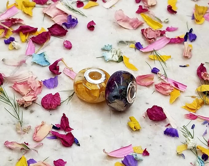 Eurpoean Large hole bead. Memorial beads. Jewlery made Funeral Flowers. Memorial Beads made from flowers