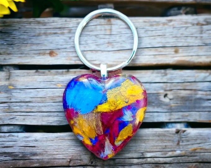 Heart keychain made with flowers. Memorial Jewelry, Memorial Beads. Wedding Flowers. Funeral Flowers. Made with real flowers