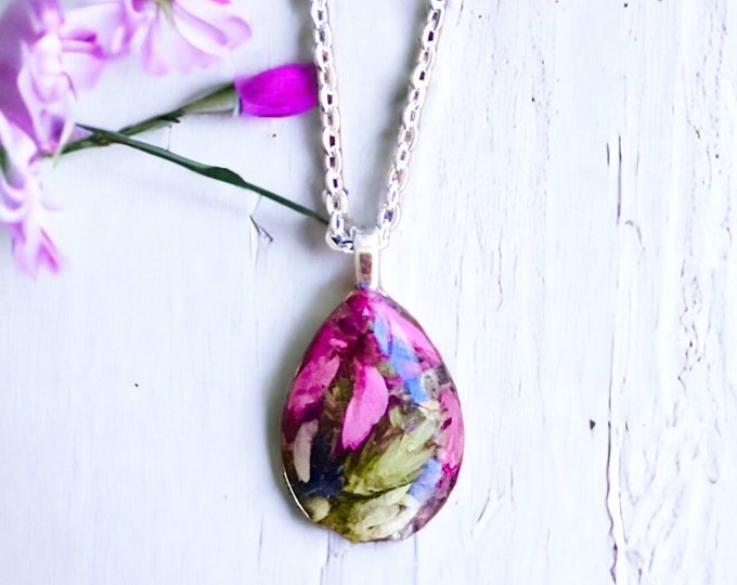 Tear drop pendant. Memorial beads. Wedding flowers. Funeral flowers. Made with real flowers
