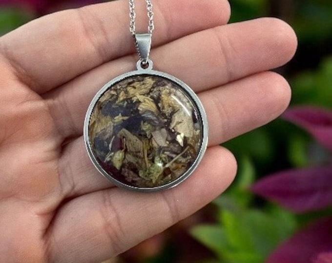 Stainless Steel Keychain.  Memorial Jewelry,  Memorial beads. Wedding flowers. Funeral flowers. Made with real flowers