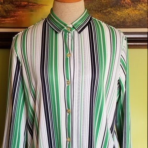 Vintage Women&#39;s Long Sleeve Green Striped Button Up