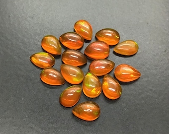 Naturalny pomarańczowy kaboszon z etiopskiego opalu w kształcie gruszki: wielokolorowy kamień szlachetny (3x4-12 x 16 mm)