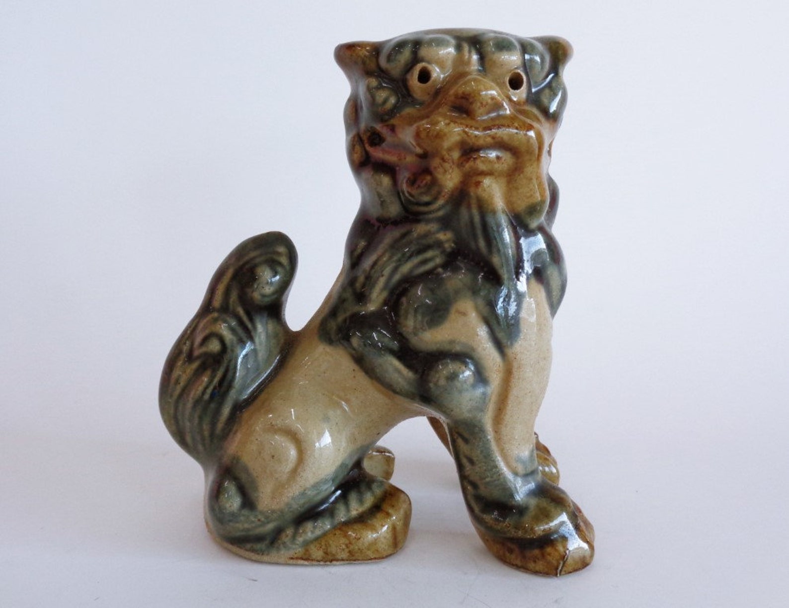 lion ceramic statues