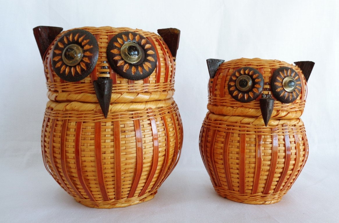 中国フクロウの竹かご 上海の手工芸品 籐製竹製フクロウの蓋付きかご