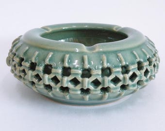 Korean Ashtray Vintage Coryeo Celadon Handmade Woven texture, Signed , RARE JI2