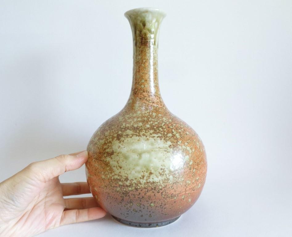 Hanaire Flower Vase, Japanese Shigaraki-yaki Wood Fired Pottery