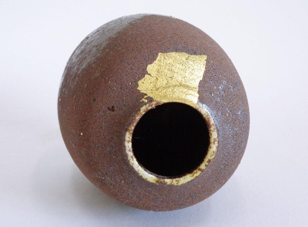 Small Vase by Takashi Kitamura Japanese Kutani Artistic Pottery