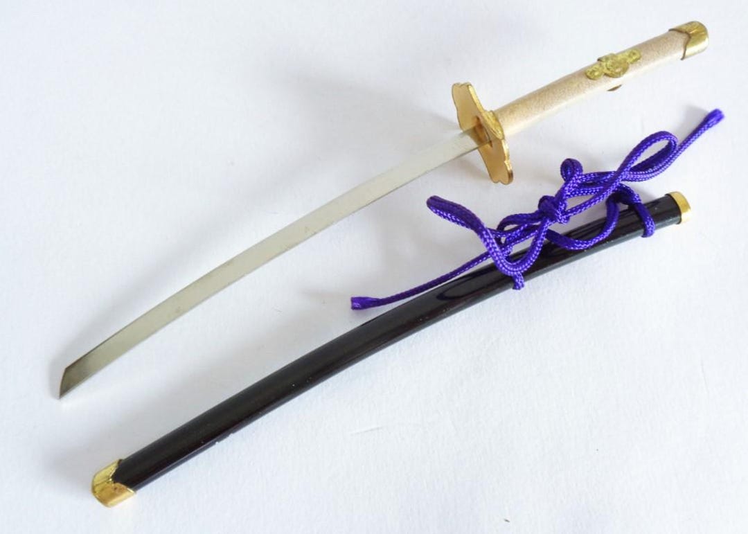 レトロサムライ居合刀模様鋼刃戦争風デコアイテム全長103.5cmデコ・置物両用 ミニチュア刀 日本のコレクター向けサムライアーマーの小さなレプリカ