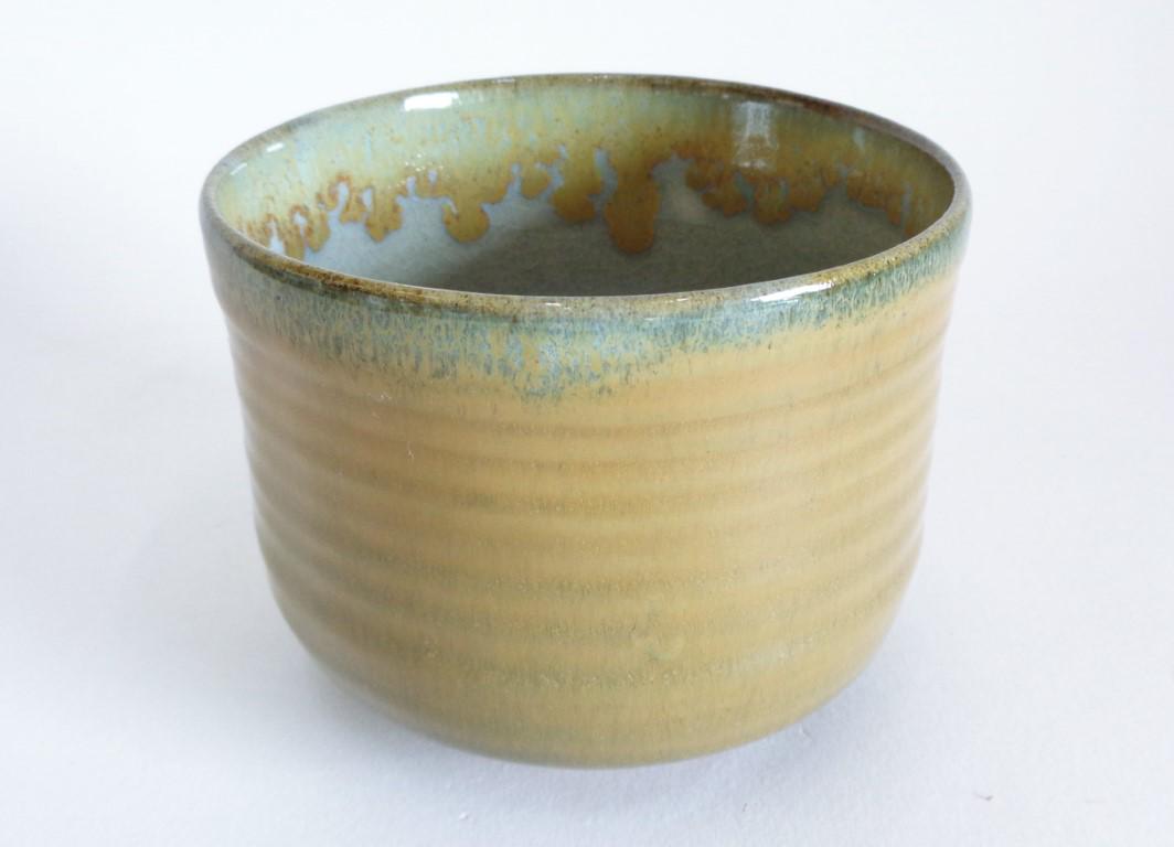 高取茶碗 日本製 高取焼 高品質炻器 精巧な芸術陶器 抹茶茶碗 底に刻印