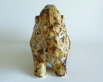猪の陶器彫刻 置物 猪の彫刻、瀬戸焼陶器小像、刻印番号A218 - Etsy 日本