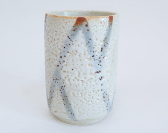 Yunomi tea cup Japanese Shino Artistic Pottery Hand made Chawan, Price is for ONE Cup #JI6
