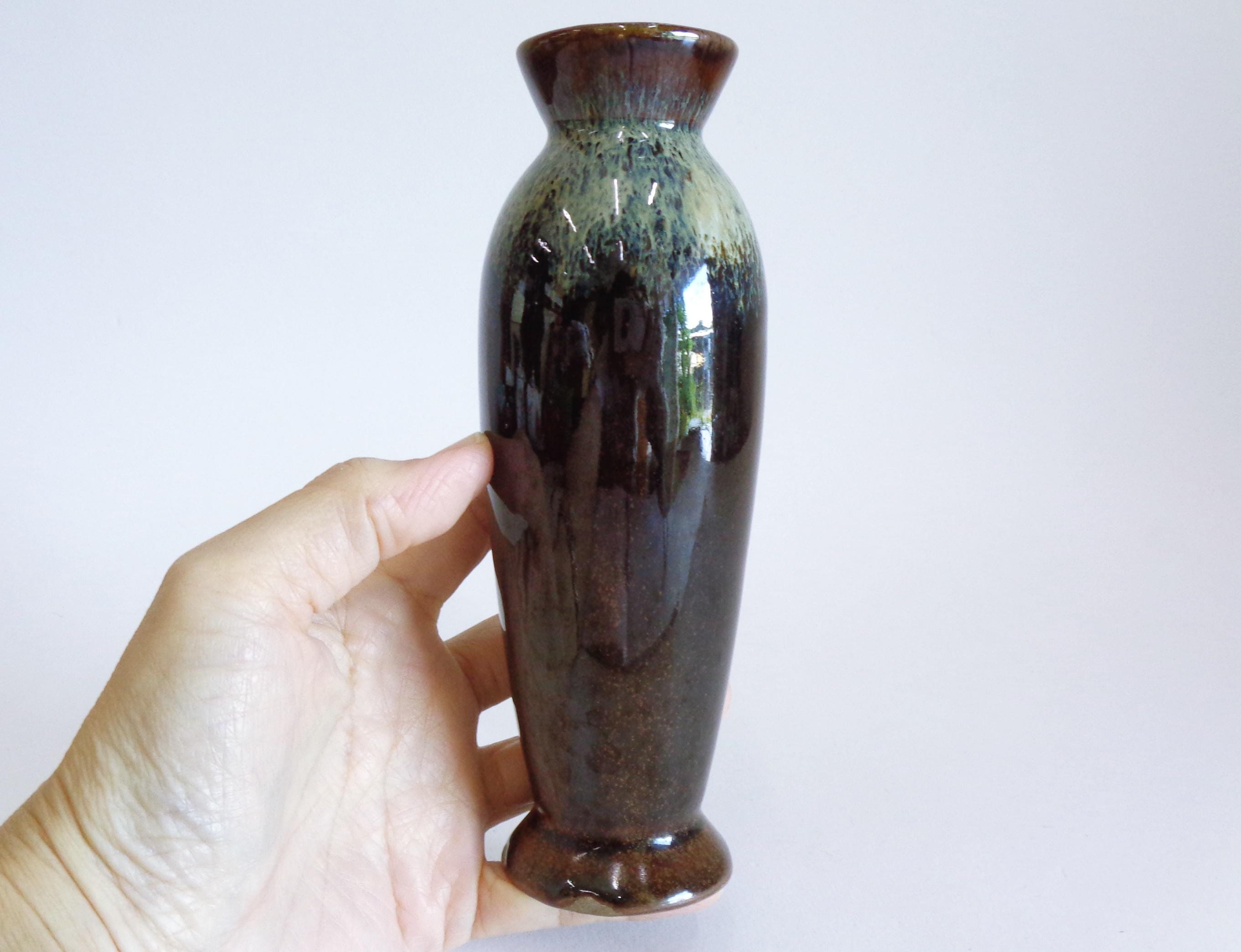 厳選された唐津の小さな花入花瓶、日本のヴィンテージ陶器、中古、傷