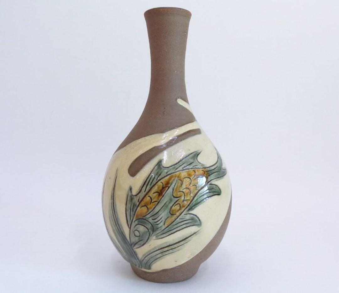 工芸品 Antique Tsuboya-yaki Fish Plate Okinawa Tsuboya Vase Fish Design Japanese Okinawa Artistic Pottery