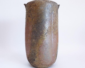Small Vase by Takashi Kitamura Japanese Kutani Artistic Pottery
