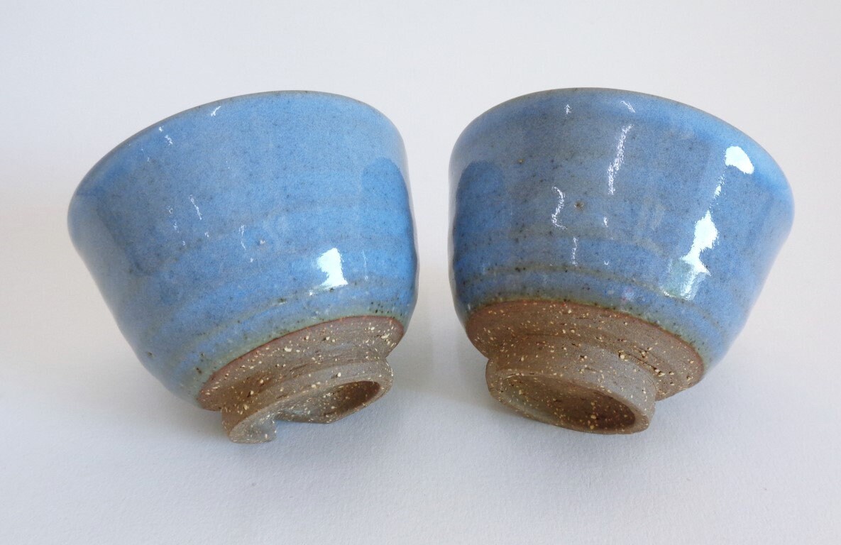 高級玉露茶碗（ペア）、日本の芸術的な陶器の手作りの青い釉の茶碗