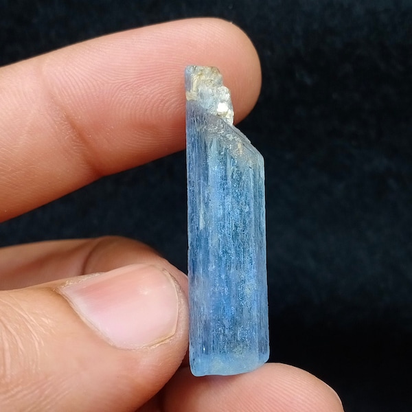 26.7 Carats Natural Santa Maria Color Aquamarine Crystal Measuring 40*10*8 mm Natural Double Terminated Aquamarine Crystal Shigar Pakistan