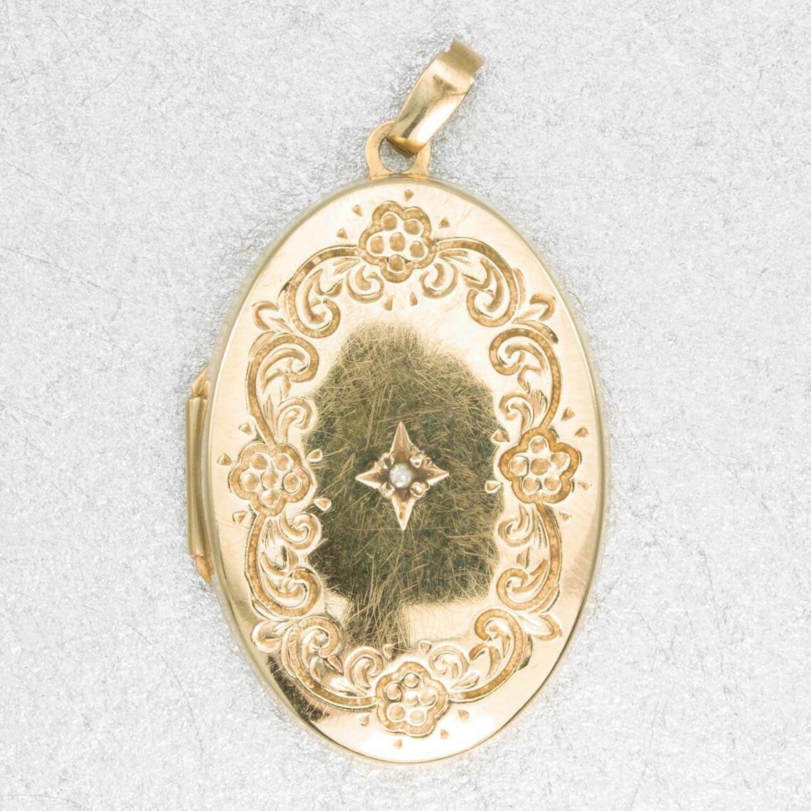 Second Hand 9ct Gold Oval Diamond Locket Pre Owned Gold Etsy