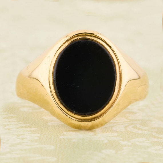 9ct Gold Onyx Signet Ring - image 1