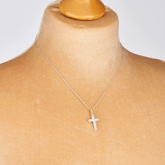 18ct Yellow Gold Crucifix Cross – Grounds Jewellers