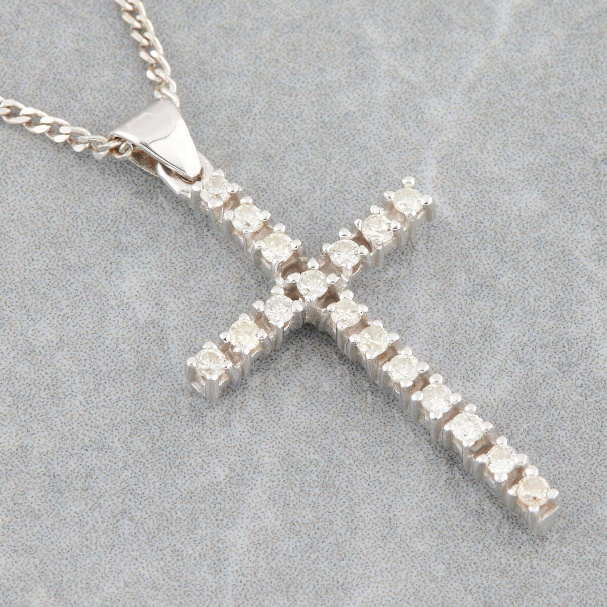 18ct White Gold Diamond Cross Pendant 