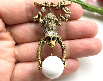 animal pins and brooches