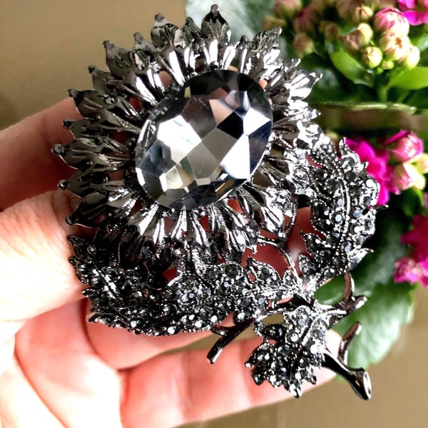 Black sunflower brooch, Large floral rhinestone brooch or pendant, Brooch pin, Vintage style jewelry, Gifts for her