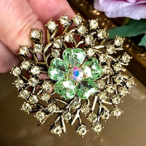 Crystal Rhinestone Wreath Brooch, Green Brooch, Vintage