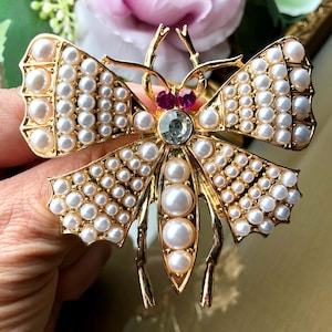 Butterfly Brooch Pin, Large Butterfly Jewellery, Butterfly Jewelry, Butterfly Gift, Crystal, Faux Pearl Butterfly Brooch