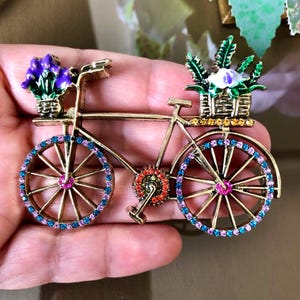 Fietsbroche – sprankelende strass sieradenspeld, elegant fietscadeau voor haar, uniek fietsaccessoire