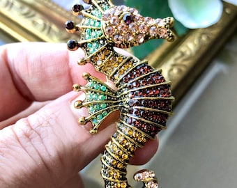 Crystal Rhinestone Sea Horse Brooch Pin: Vintage Style Ocean Jewelry