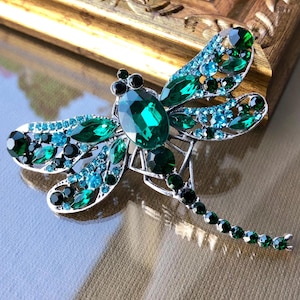 Emerald Dragonfly Brooch for Women | Vintage Style Rhinestone Insect Pin Jewellery