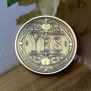 YES or NO Decision Coin Double-Sided Commemorative Coin Badge Embossed Plating Collectible for Games & Unique Gifts