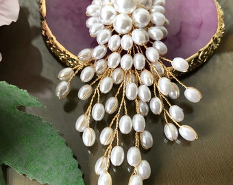 Broche de perlas Pin tono dorado Vintage boda hermosa cascada joyería